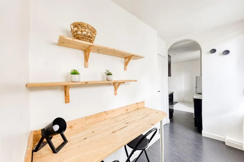 Superbe Logement Pres De La Gare Et De L'Autoroute Savigny-sur-Orge 0*,  France